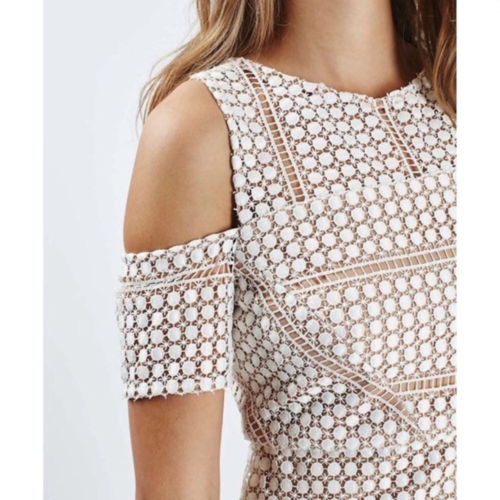 TopShop Cold Shoulder Lace Dress. Size 2 - Picture 8 of 8
